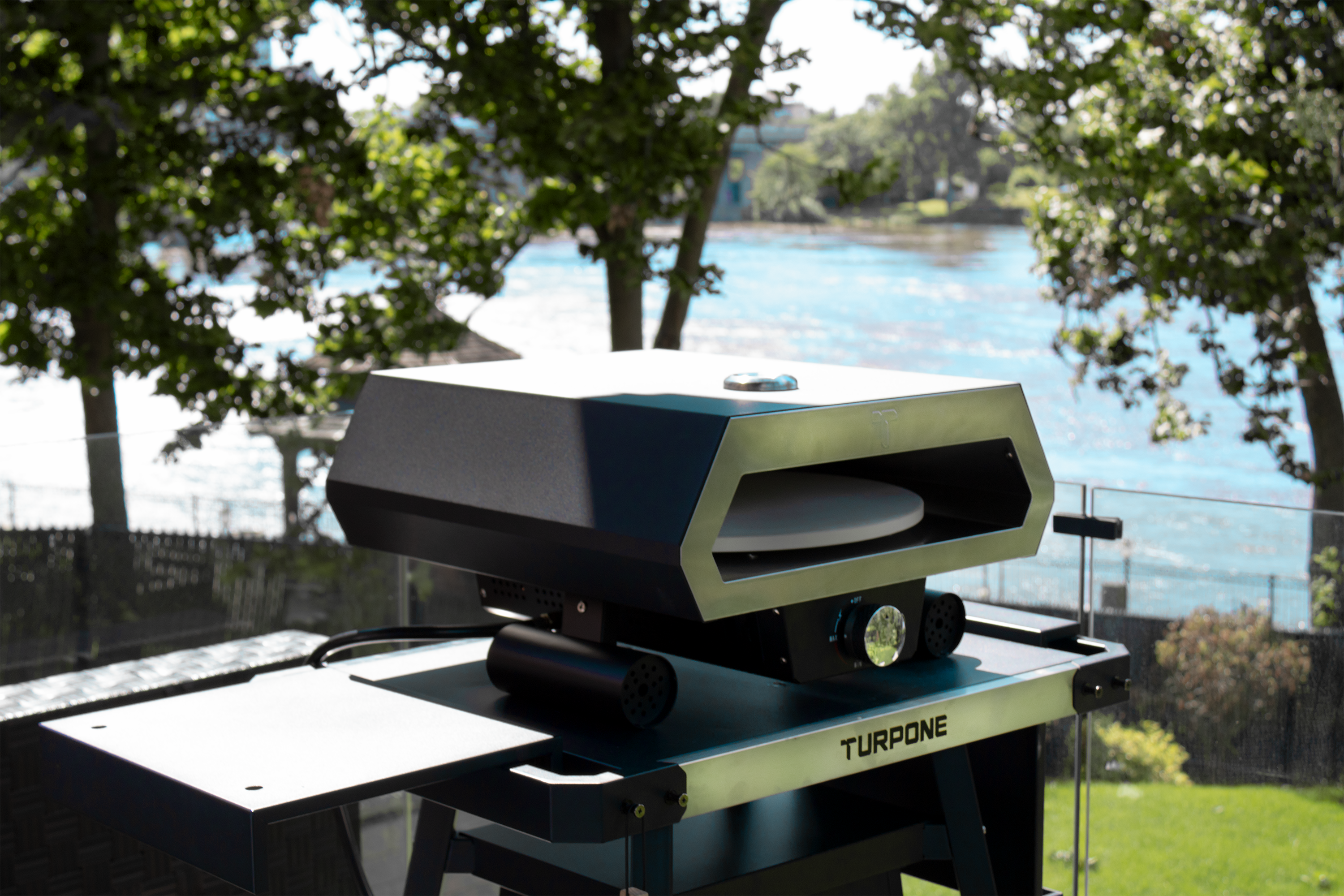 Forza 17 inch outdoor pizza oven